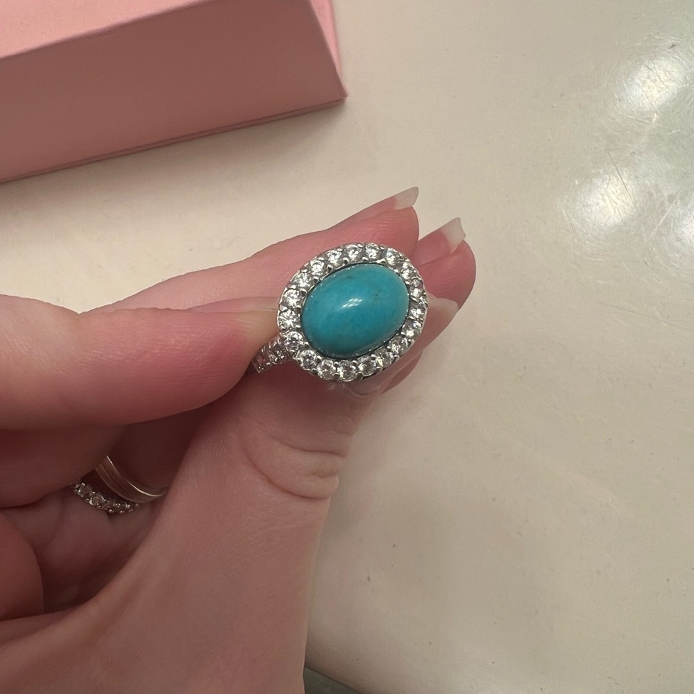 Turquoise Halo Oval Ring - Silver. Size 8